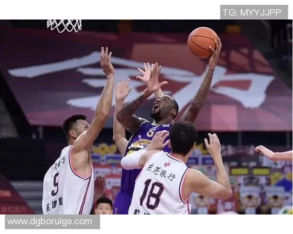 深圳足球队与西安足球队赛后复盘分析双方实力与战术对决的深度剖析