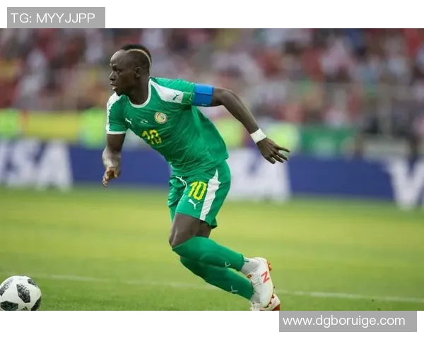 足球明星其马内的辉煌历程与对足球的热爱之路 足球明星其马内的辉煌历程与对足球的热爱之路